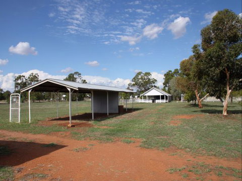 Trundle Showground - Darwin Holiday 0