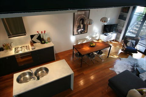 Two Five Zero / Richmond - Darwin Holiday 3