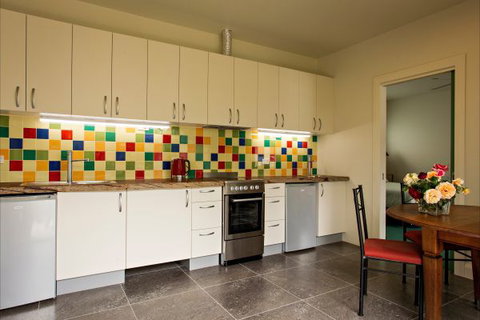 Young Garden Retreat - Darwin Holiday 3