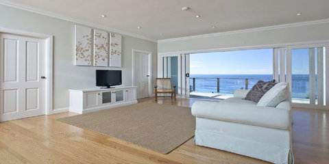 BetinaKing - Darwin Holiday 4