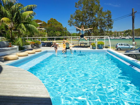 BetinaKing - Darwin Holiday 6