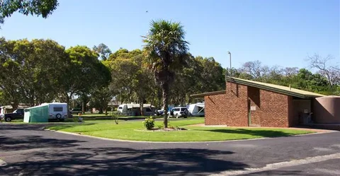 Millicent Lakeside Caravan Park - Darwin Holiday 6