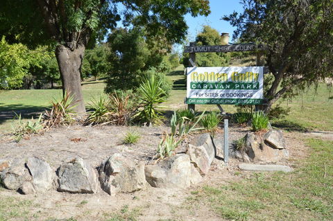 Adelong Golden Gully Caravan Park - Darwin Holiday 0