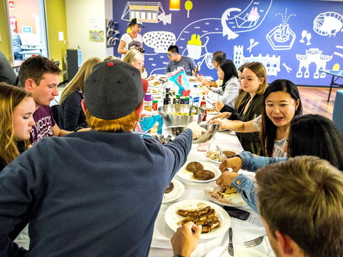 Adelaide Central YHA - Darwin Holiday 0