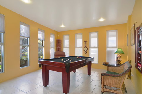 Albatross - Darwin Holiday 4