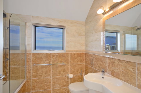 Albatross - Darwin Holiday 7