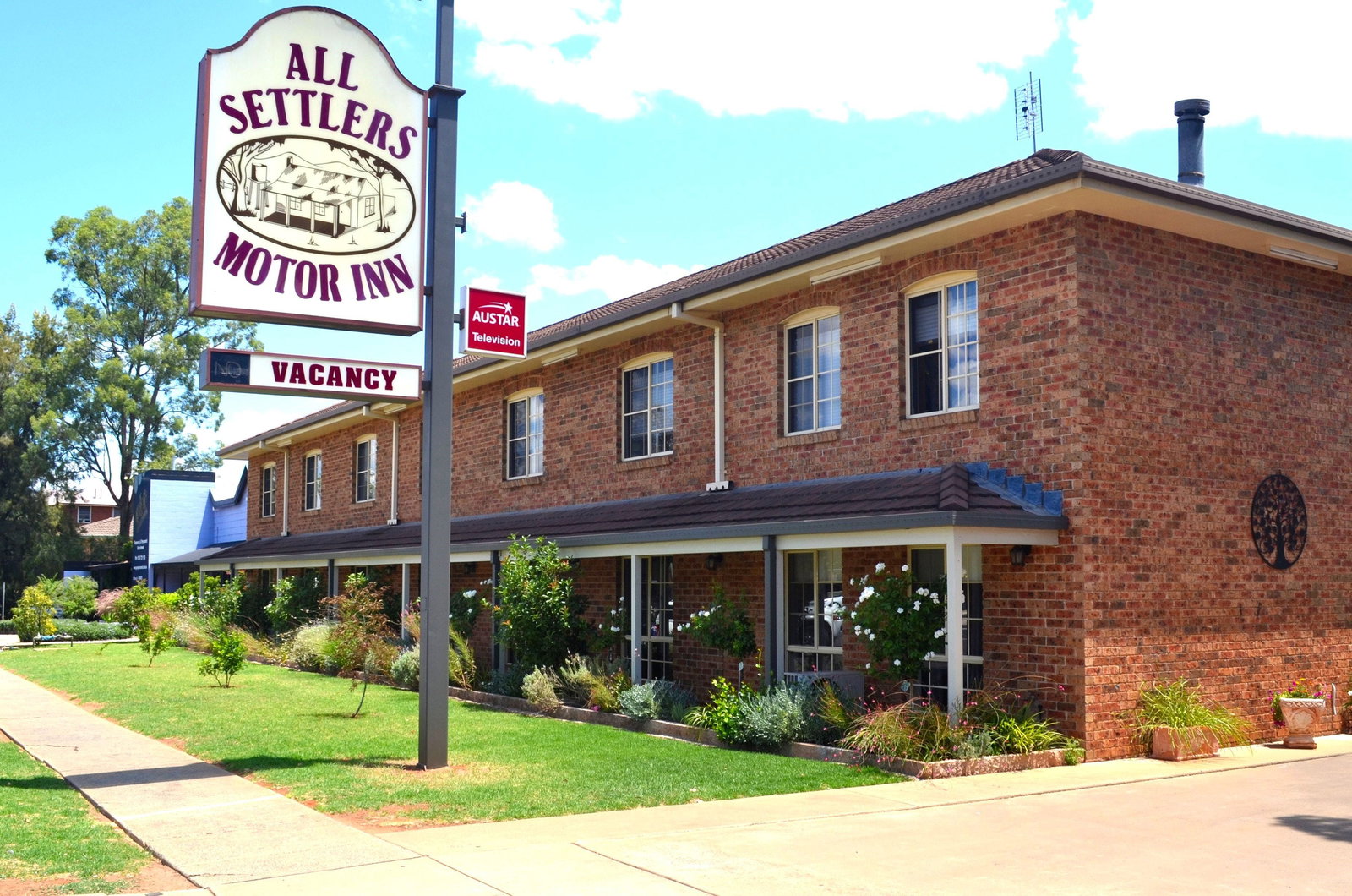 Parkes NSW Darwin Holiday