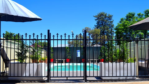 All Settlers Motor Inn - Darwin Holiday 1