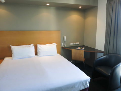 Arts Hotel Sydney - Darwin Holiday 1