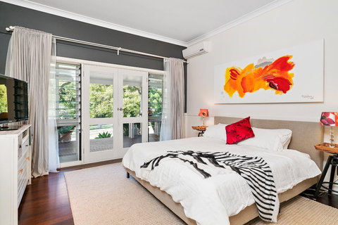 Bellbird - Darwin Holiday 2