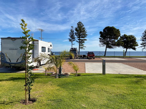 Ceduna Foreshore Caravan Park - Darwin Holiday 0