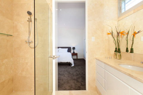 Clique Two - Darwin Holiday 1