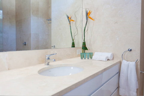 Clique Two - Darwin Holiday 2