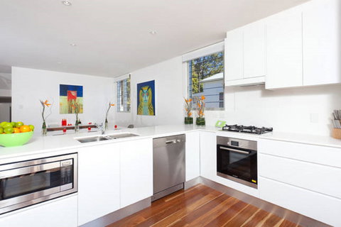 Clique Two - Darwin Holiday 7