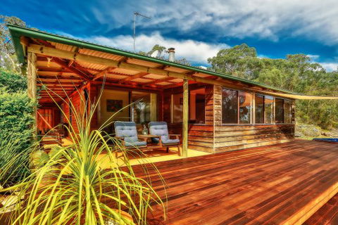 Coach House Hill Cottage - Darwin Holiday 1
