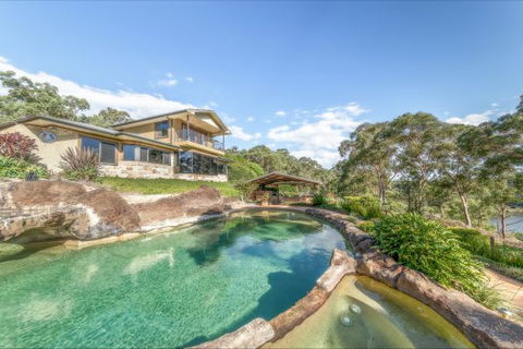 Coach House Hill Cottage - Darwin Holiday 8