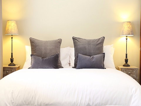 Degen Estate - Darwin Holiday 0