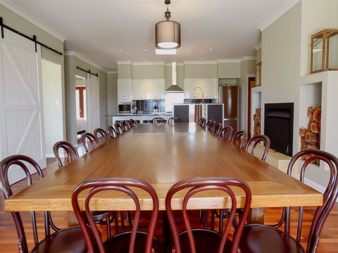 Degen Estate - Darwin Holiday 3