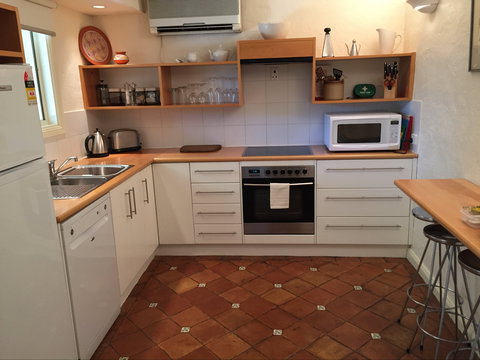 Dennis Cottage - Darwin Holiday 1