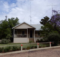 Dot's House - Darwin Holiday