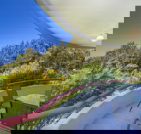 Fathoms 6 - Darwin Holiday