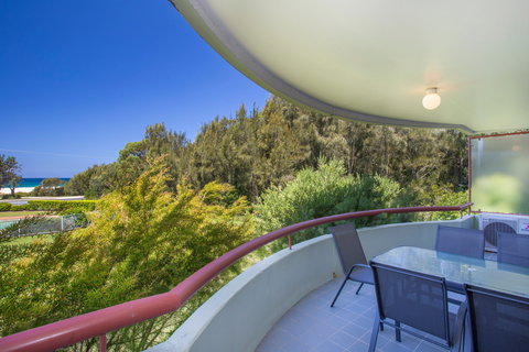 Fathoms 6 - Darwin Holiday 0