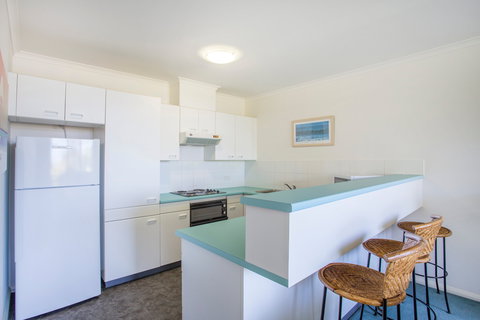 Fathoms 6 - Darwin Holiday 3