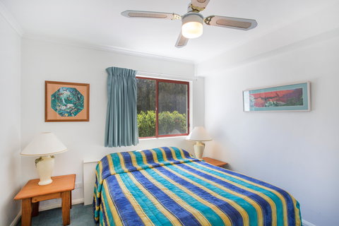 Fathoms 6 - Darwin Holiday 5