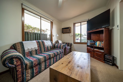 Flinders Ranges Bed And Breakfast - Darwin Holiday 7