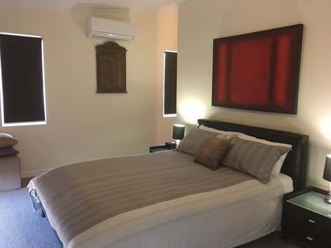 Kangaroo Hollow Preston Beach - Darwin Holiday 3