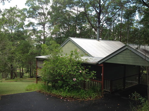 Maleny Country Cottages - Darwin Holiday 0