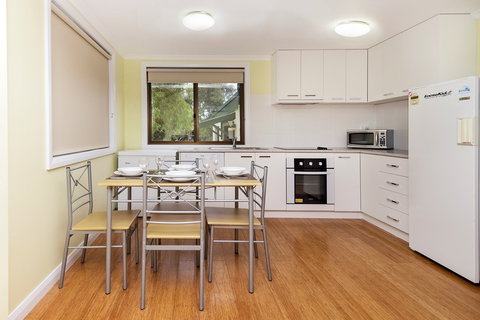 Max's Place 3 - Darwin Holiday 0