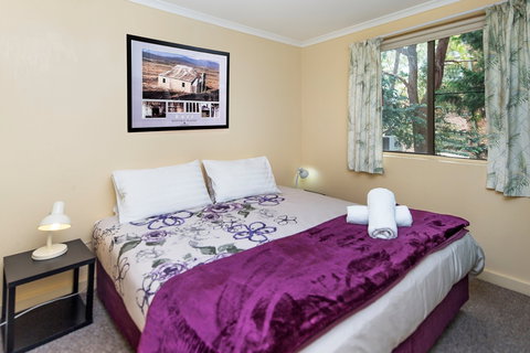 Max's Place 3 - Darwin Holiday 1