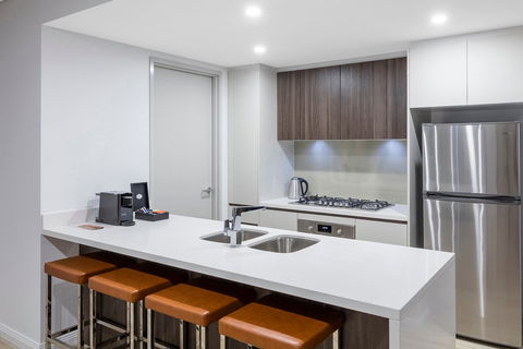 Meriton Suites Southport - Darwin Holiday 3