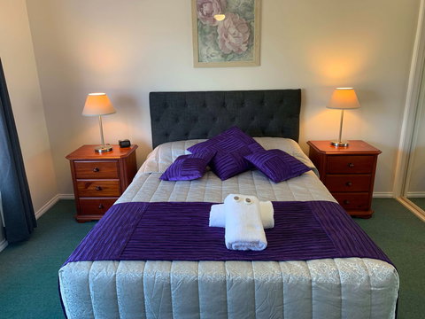 Obadiah Country Cottages - Darwin Holiday 6