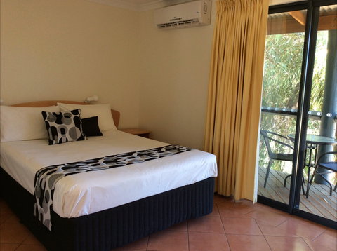 Pelican's Nest - Darwin Holiday 4