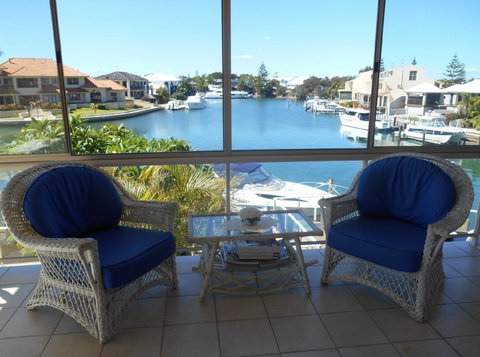 Port Mandurah Canals - Luxury Guest House - Darwin Holiday 3