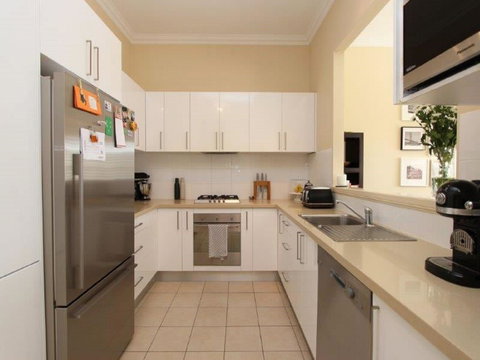 Robina: Bathurst Self Contained Accommodation - Darwin Holiday 2