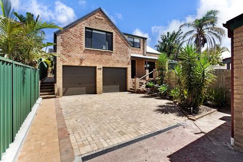 'Salt Wood' Cabin Style Retreat - Darwin Holiday 0