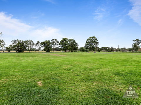 Shoalhaven Caravan Village - Darwin Holiday 1