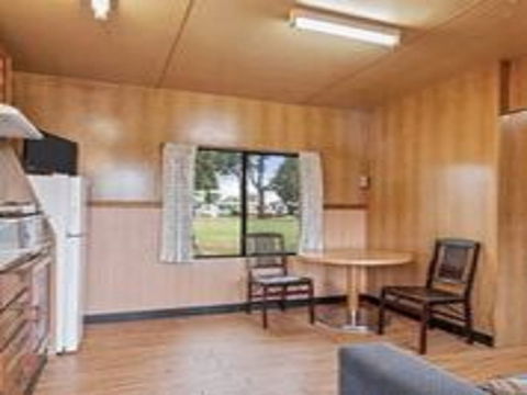 Shoalhaven Caravan Village - Darwin Holiday 10