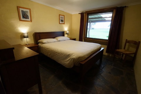 Southern Ocean Retreats - Goondooloo Cottage - Darwin Holiday 6