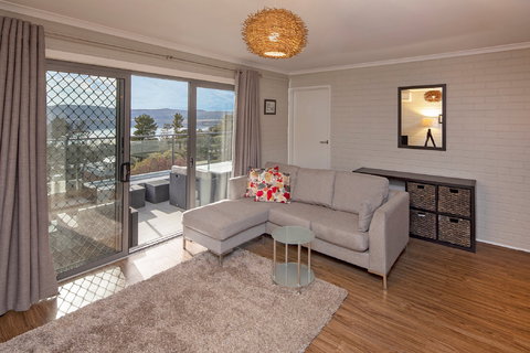 Summit 9 - Darwin Holiday 1