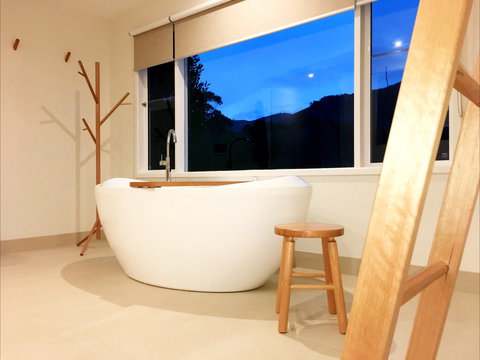 The Evening Star - Darwin Holiday 1