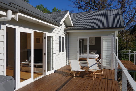 The Evening Star - Darwin Holiday 6