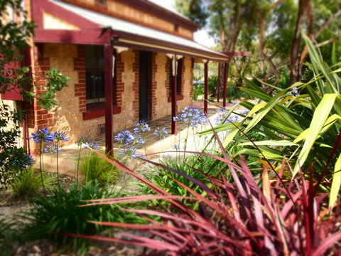 The Creek Cottage - Darwin Holiday 0