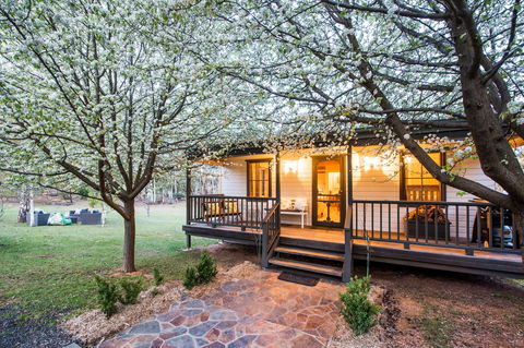 The Guesthouse: Hill End - Darwin Holiday 2