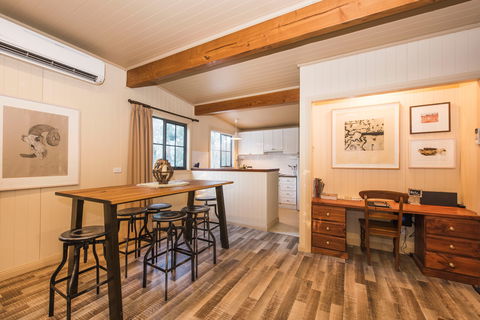 The Guesthouse: Hill End - Darwin Holiday 5