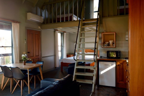 The Great Ocean Road Cottages And Backpackers - Darwin Holiday 6