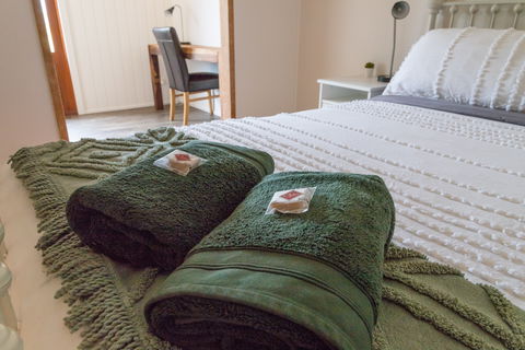Uniquely Pambula - Pet Friendly Holiday Accomodation - Darwin Holiday 9